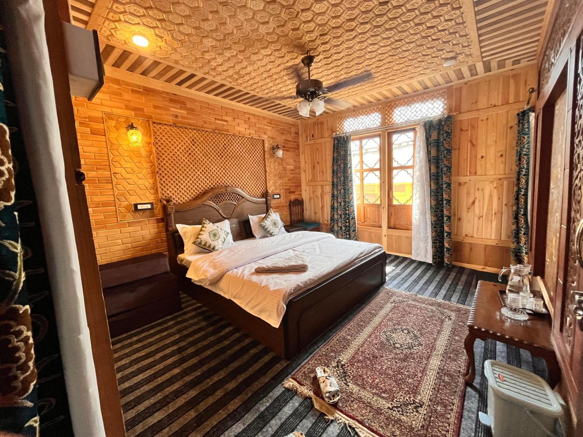 The Heritage Group Of Houseboats Srīnagar Dış mekan fotoğraf